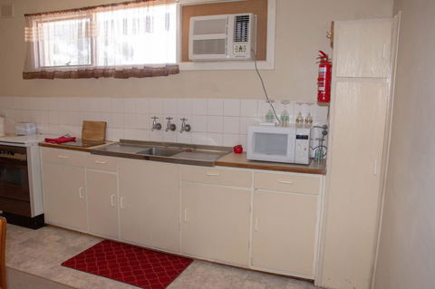 Kimba Units - Accommodation Kalgoorlie 5