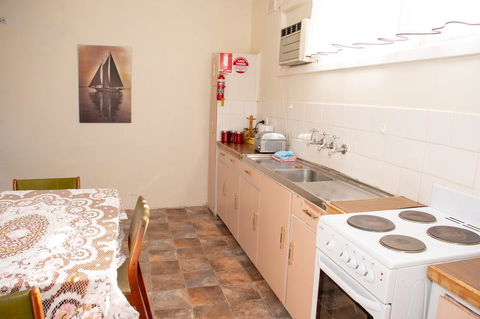 Kimba Units - Accommodation Kalgoorlie 15