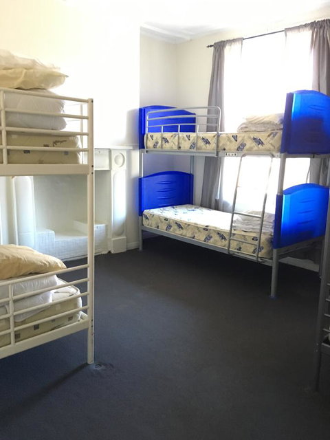 Shingo\'s Backpackers - Accommodation Kalgoorlie 1