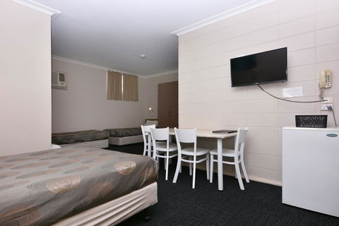 Motel Poinsettia - Accommodation Kalgoorlie 24