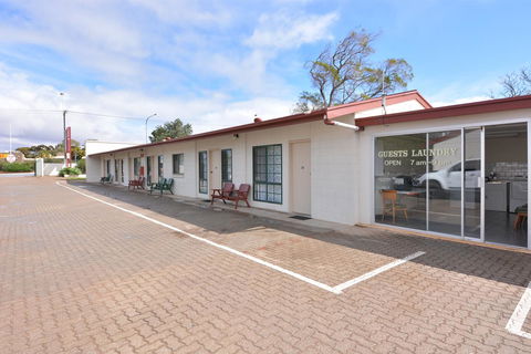 Motel Poinsettia - Accommodation Kalgoorlie 9