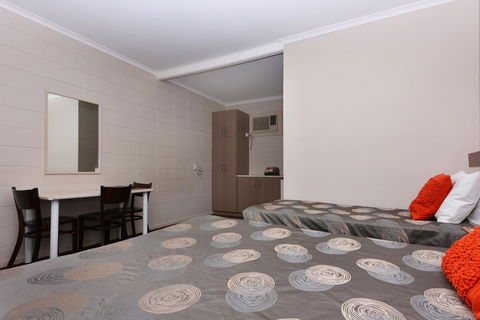 Motel Poinsettia - Accommodation Kalgoorlie 18