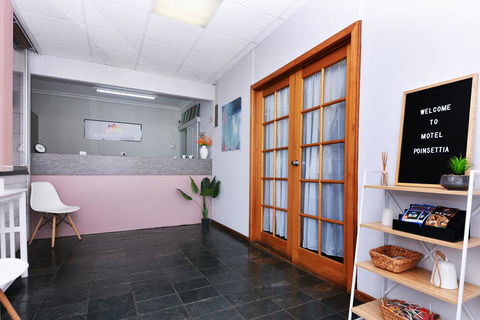 Motel Poinsettia - Accommodation Kalgoorlie 1