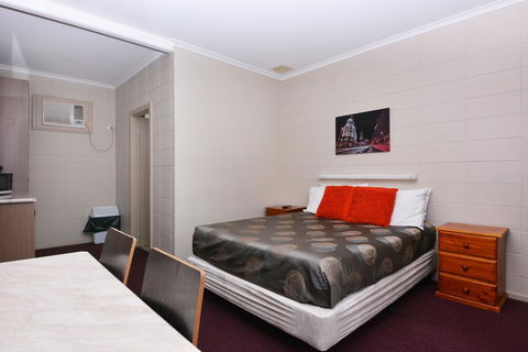 Motel Poinsettia - Accommodation Kalgoorlie 14