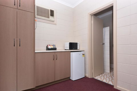 Motel Poinsettia - Accommodation Kalgoorlie 19
