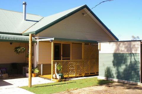 The Hakeas - Accommodation Kalgoorlie 0