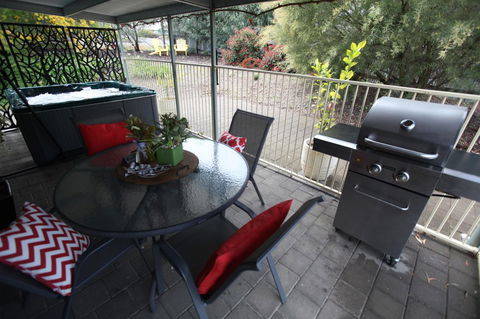 One Tree Bed And Breakfast - Accommodation Kalgoorlie 3