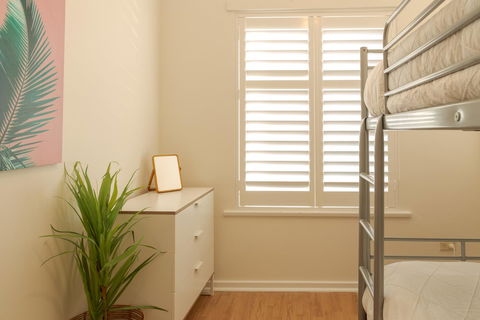 Henley Beach South, Amazing Views, Huge Private Balcony! - Accommodation Kalgoorlie 7