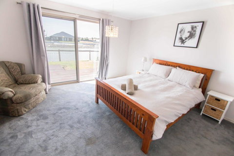Waterfront On Jefferson, At Wellington Marina, SA - Accommodation Kalgoorlie 9