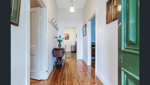 Treasured Memories Cottage - Accommodation Kalgoorlie 7