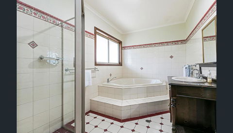 Treasured Memories Cottage - Accommodation Kalgoorlie 6