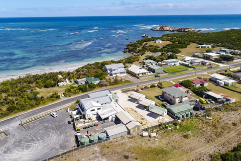 Rocks Retreat House With Sea Views - Accommodation Kalgoorlie 17