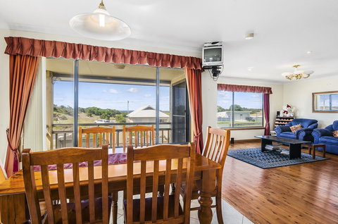 Rocks Retreat House With Sea Views - Accommodation Kalgoorlie 14