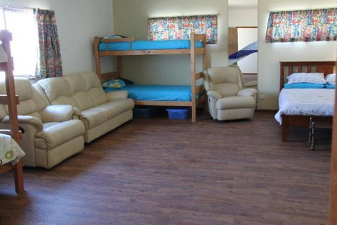 LAS ARENAS - The Sands - BEACH HOUSE - Accommodation Kalgoorlie 4