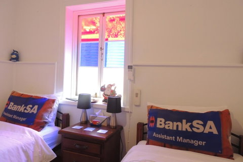 Wozza's B&B - Accommodation Kalgoorlie 8