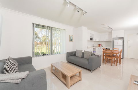 Yaran Suites - Accommodation Kalgoorlie 1