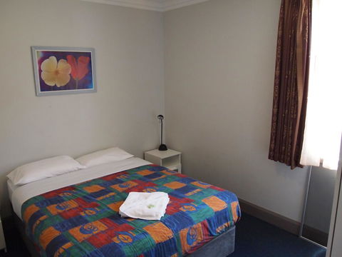 The Emperors Crown Hostel - Accommodation Kalgoorlie 40