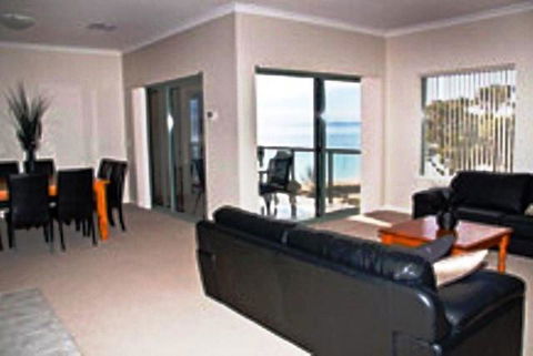 Boardwalk By The Beach - Accommodation Kalgoorlie 7