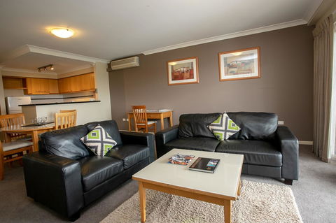 Perth Short Stays - Accommodation Kalgoorlie 12