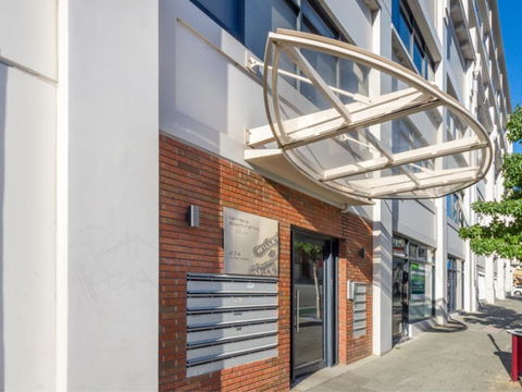 Home Apartment - Perth City Centre - Free WiFi - Accommodation Kalgoorlie 4
