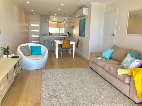 Cottesloe Beachfront Ocean View Apartment - Accommodation Kalgoorlie 7