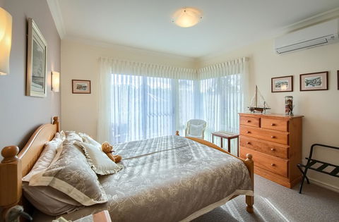 Glenelg On King Bed & Breakfast - Accommodation Kalgoorlie 1