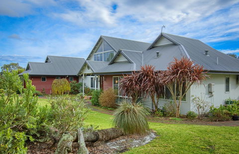 Glenelg On King Bed & Breakfast - Accommodation Kalgoorlie 0