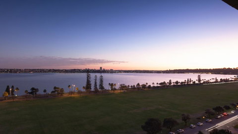 Crowne Plaza Perth, An IHG Hotel - Accommodation Kalgoorlie 1
