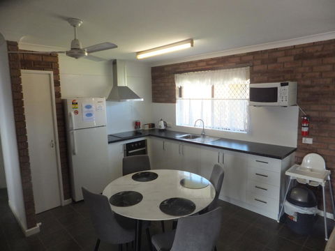 Ocean Beach Chalet 18 - Accommodation Kalgoorlie 16