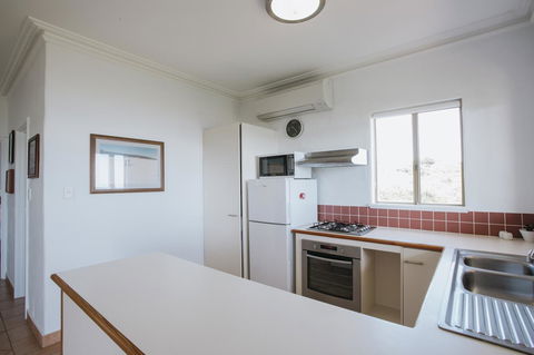 Canal Rocks Beachfront Apartments - Accommodation Kalgoorlie 10