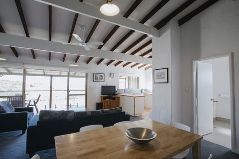 Canal Rocks Beachfront Apartments - Accommodation Kalgoorlie 16