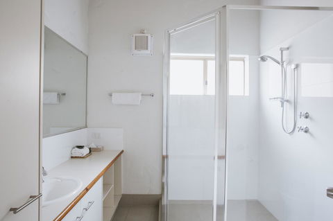 Canal Rocks Beachfront Apartments - Accommodation Kalgoorlie 1