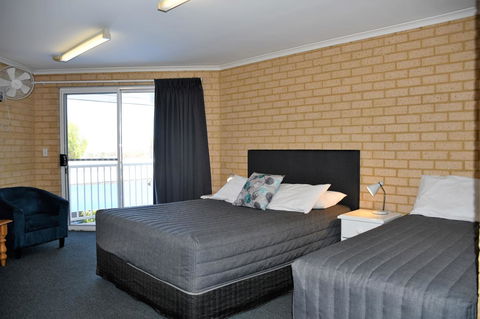 Kalbarri Seafront Villas - Accommodation Kalgoorlie 11
