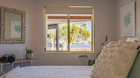 Starboard Views Kalbarri - River Front Apartment - Accommodation Kalgoorlie 5
