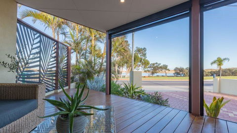 Starboard Views Kalbarri - River Front Apartment - Accommodation Kalgoorlie 1
