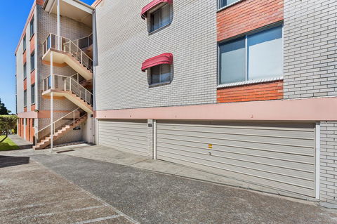 Laman Lodge, Unit 2, 15 Laman Street - Accommodation Kalgoorlie 14
