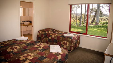 Karri Mia Chalets And Studios - Accommodation Kalgoorlie 14