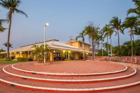 The Continental Hotel - Accommodation Kalgoorlie 8