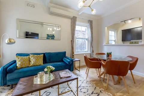 Heritage Townhouse Near Harbour Bridge - Accommodation Kalgoorlie 0