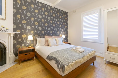 Heritage Townhouse Near Harbour Bridge - Accommodation Kalgoorlie 36