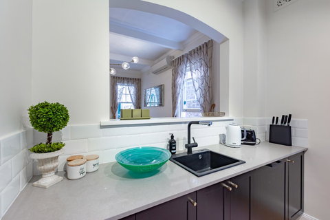 Heritage Townhouse Near Harbour Bridge - Accommodation Kalgoorlie 35