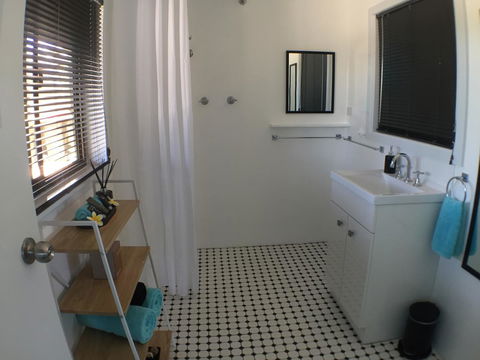 High Tide At Emerald - Accommodation Kalgoorlie 7