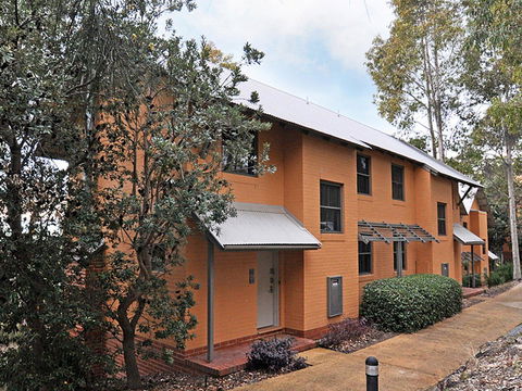Villa Executive 2br Cypress DS Located Within Cypress Lakes Resort - Accommodation Kalgoorlie 2