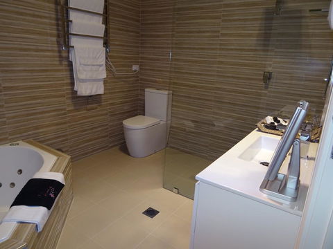 Romanz In The Valley (Luxury B&B) - Accommodation Kalgoorlie 9