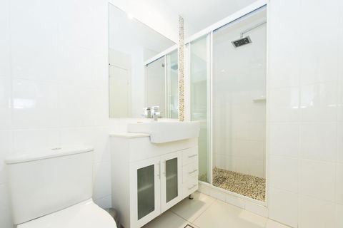 Byron Central Apartments - Accommodation Kalgoorlie 1