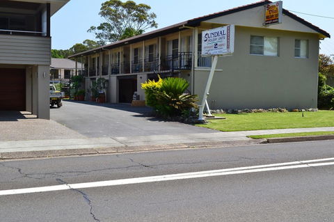 Sundial Holiday Units - Accommodation Kalgoorlie 11