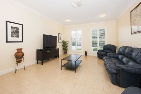 Colonial Court Villas - Accommodation Kalgoorlie 8