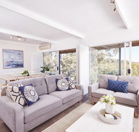 Bright and Spacious Family Home With Leafy Deck - Accommodation Kalgoorlie