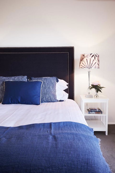 Bright And Spacious Family Home With Leafy Deck - Accommodation Kalgoorlie 7