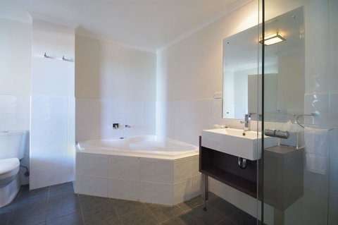 Macquarie Waters Boutique Apartment Hotel - Accommodation Kalgoorlie 28